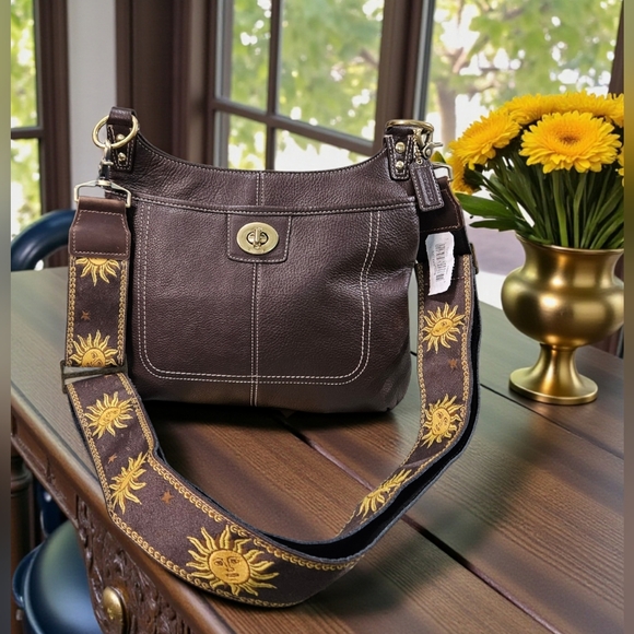 Coach Penelope Chocolate Brown Crossbody Bag w/Wristlet & Guitar Strap - Picture 2 of 12